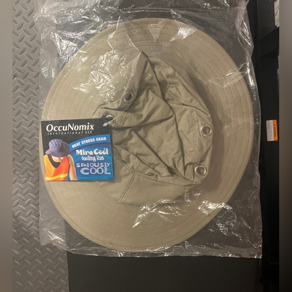 OccuNomix Mira Cool Hat- NEW